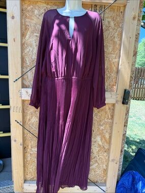 Boho Keyhole Maxi Dress in Plum